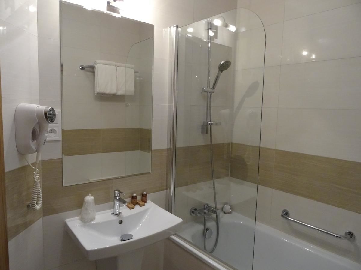 Отель Best Western Hotel Poleczki Варшава