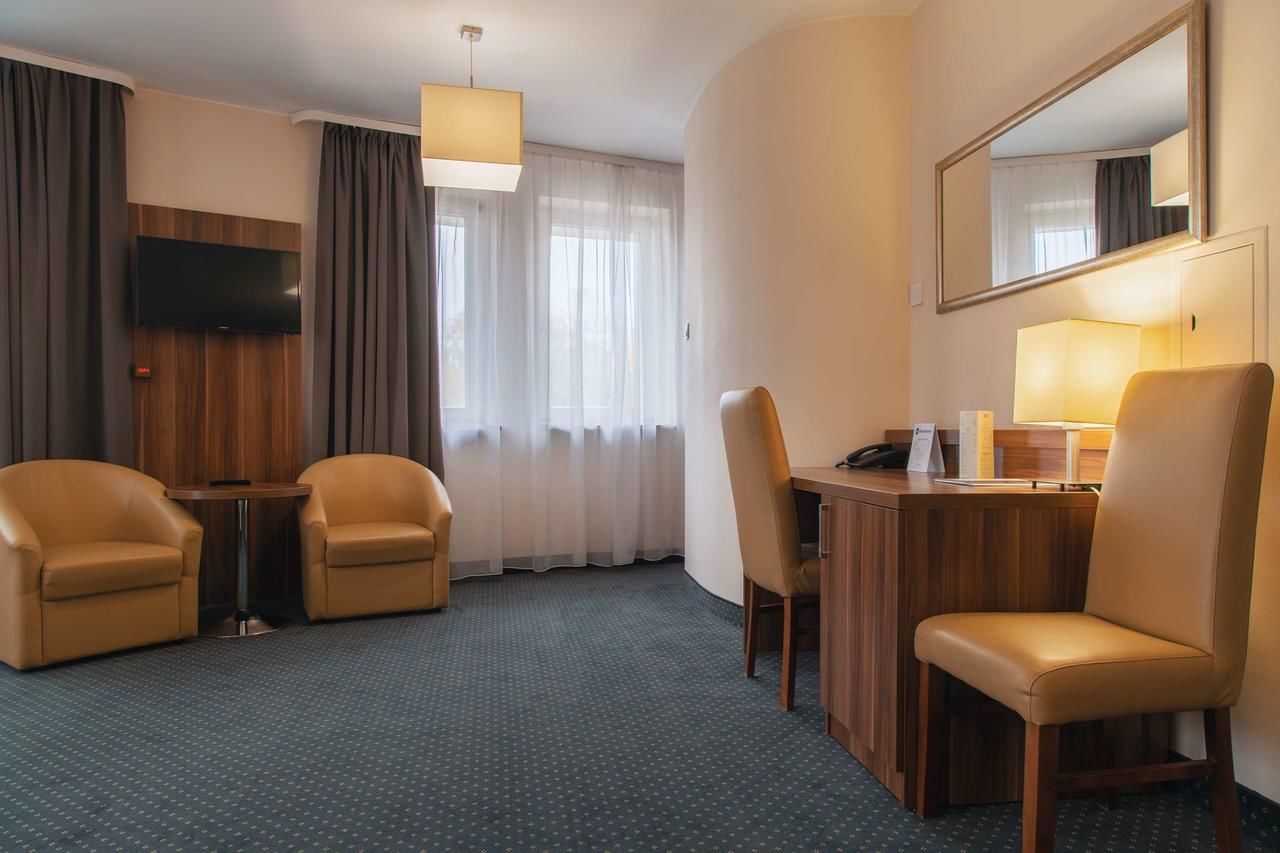 Отель Best Western Hotel Poleczki Варшава-21